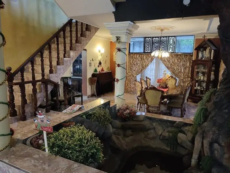Kelaniya : 9BR (43P) Luxury Bungalow for sale in Wanawasala