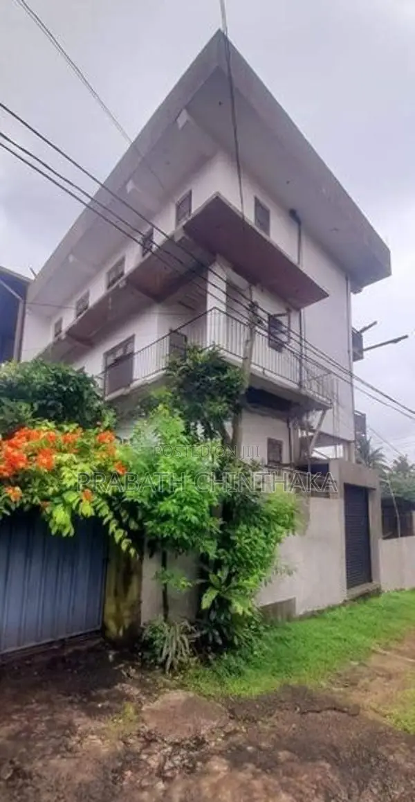 Building for Rent in Nugegoda ( Embuldeniya )