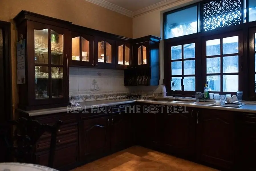Kelaniya : 9BR (43P) Luxury Bungalow for sale in Wanawasala