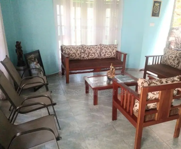 Bandaragama, : 4BR (20P) Luxury House for Sale in Bolgoda