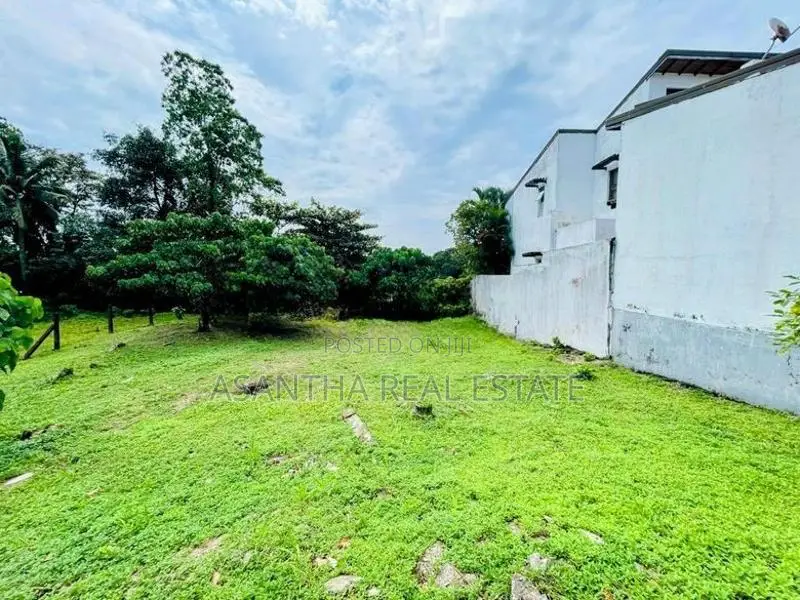 (IP144) Facing Lake 16 P Land Darmapala Mw ITN Wekaramasinghe pura