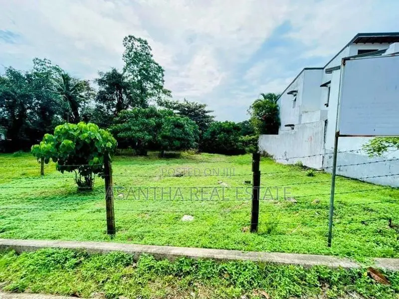 (IP144) Facing Lake 16 P Land Darmapala Mw ITN Wekaramasinghe pura