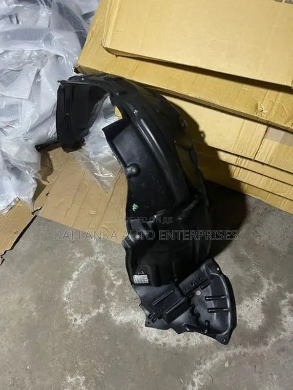 Toyota Prius Alpha 40 Fender Inner Guard