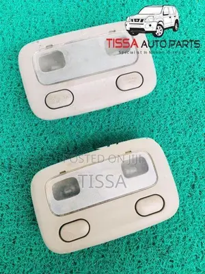 Nissan X-Trail T30 Hood Lamp