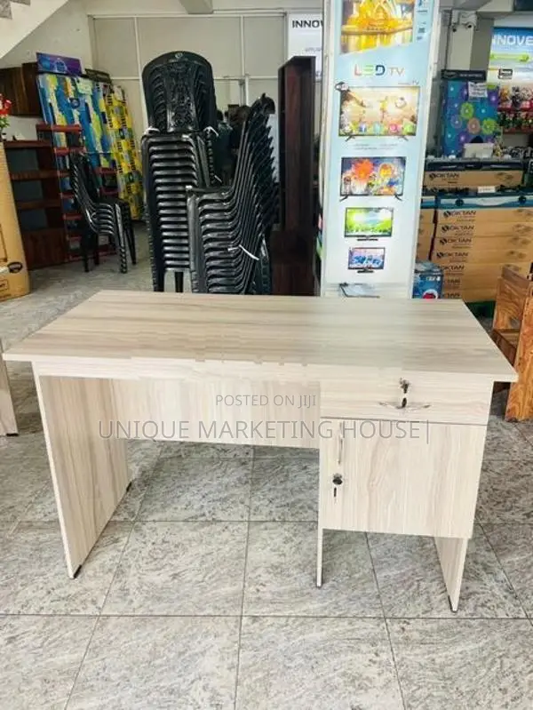 Modern 4x2 American White office Table