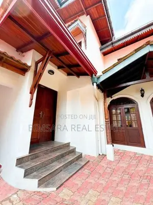 4 Bedroom House in Robert Gunawardena Mawatha, Battaramulla (SH 15069)