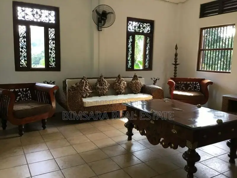 100 Year Old Ancestral Walauwa for Lease in Pilimathalawa