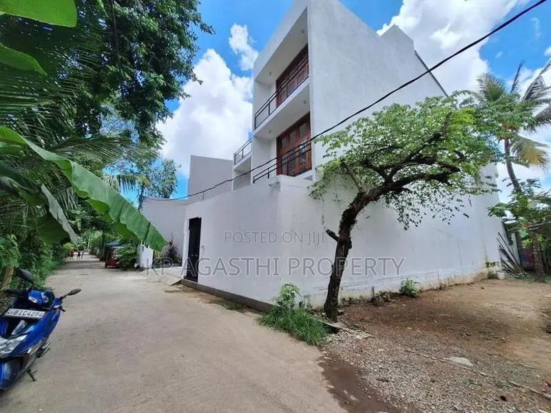 Brand New Super Luxury House Sale Maharagama