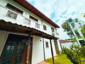 4 Bedroom House in Robert Gunawardena Mawatha, Battaramulla (SH 15069)