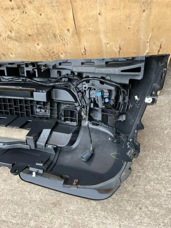 Land Rover Discovery Front Bumper