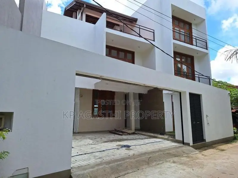 Brand New Super Luxury House Sale Maharagama