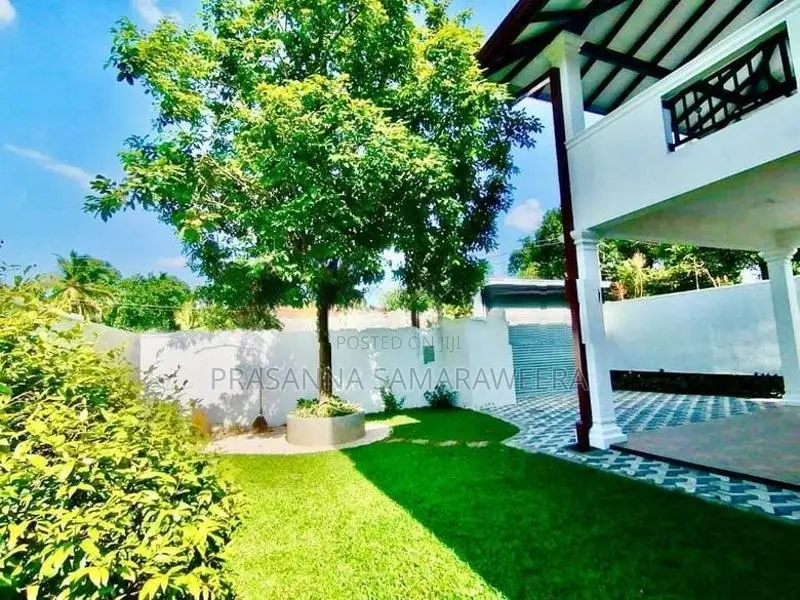 Brand new Super luxurious uncommon house in Piliyandala bandaragama ro