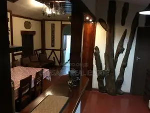 100 Year Old Ancestral Walauwa for Lease in Pilimathalawa