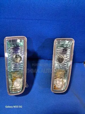 Toyota 2005 Land Cruiser Sahara V8 Fog Lamp Cover