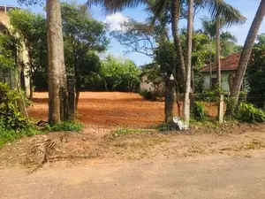 Land For Sale In Moratuwa Laxapathiya
