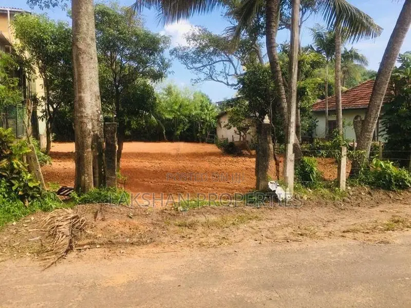Land For Sale In Moratuwa Laxapathiya