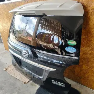 Daihatsu Cast Dickey Door