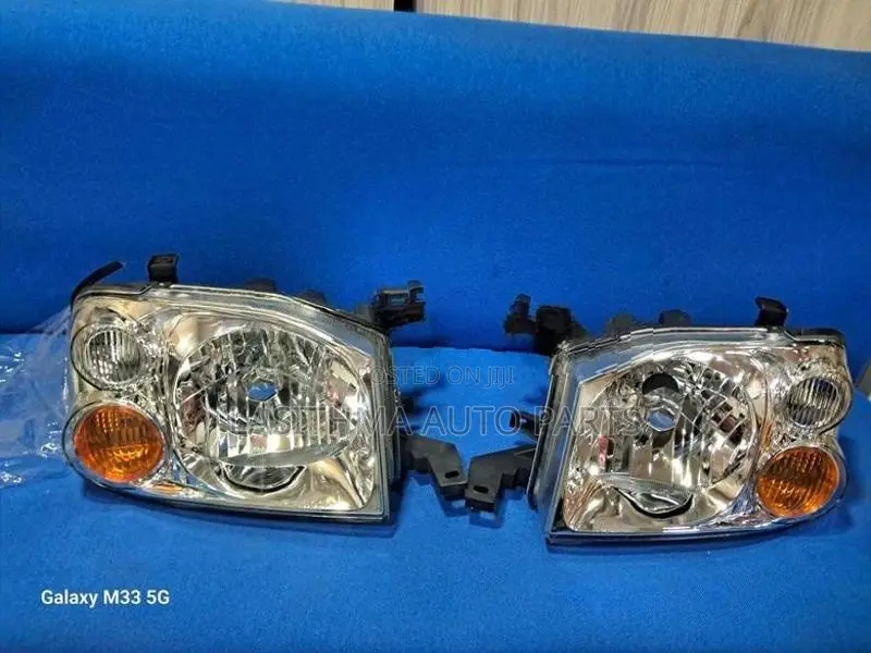 Nissan D22 Head Lamp