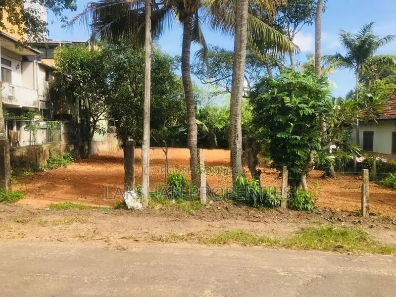 Land For Sale In Moratuwa Laxapathiya