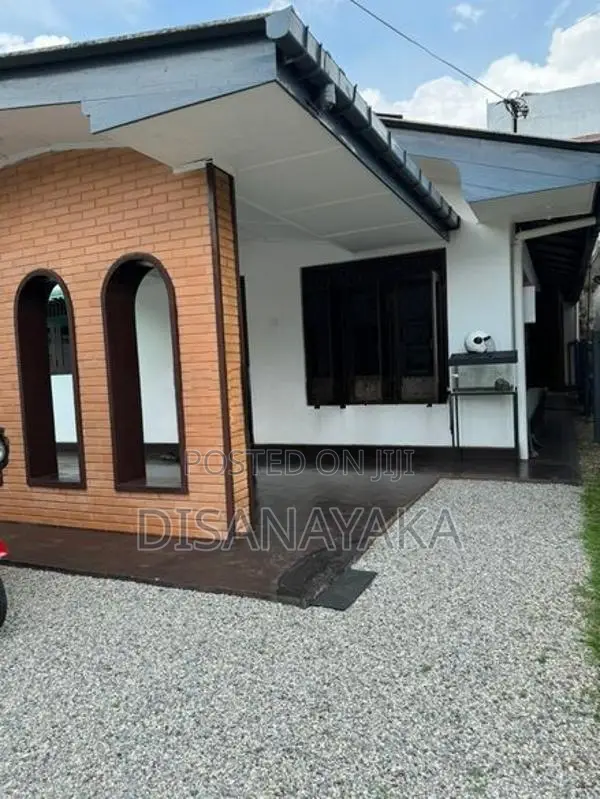 Single Story House for Sale DS45574 Koswatte