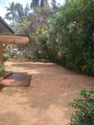 Land for Sale in Padukka