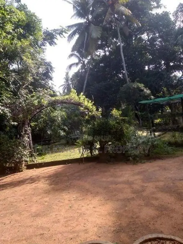 Land for Sale in Padukka