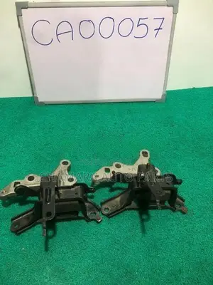 Daihatsu Mira (LA-350) Gear Box Mount
