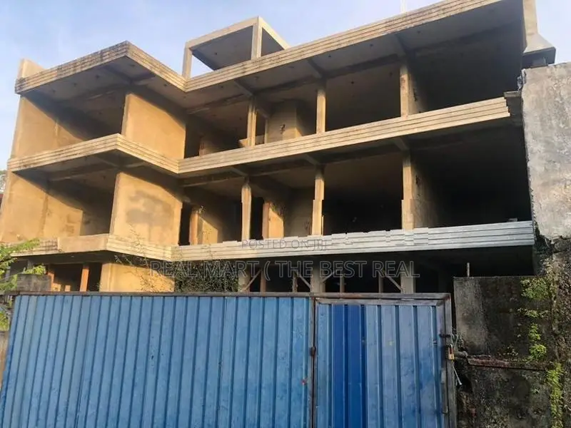 Weligama : 9,000Sf Under Construction Building for Sale in Abimanagama