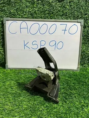 Toyota Vitz (KSP90) Gear Box Mount