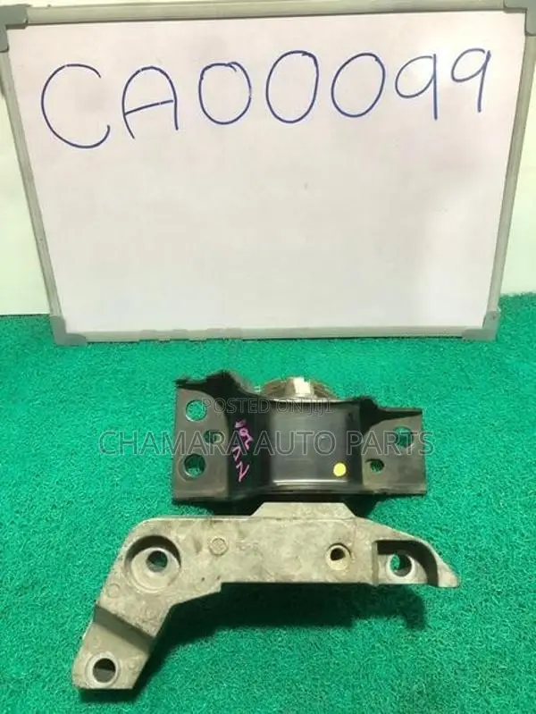 Nissan Vanette Engine Mount