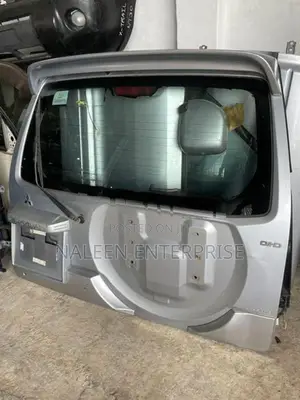 Mitsubishi Montero V75 Shogun Dicky Door with Spoiler