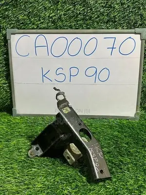 Toyota Vitz (KSP90) Gear Box Mount