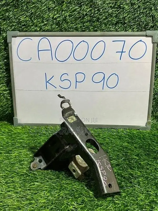 Toyota Vitz (KSP90) Gear Box Mount