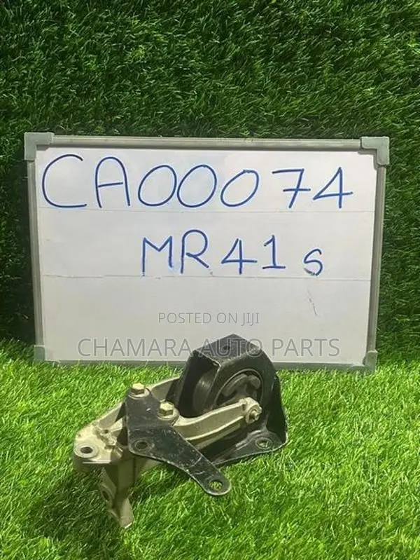 Suzuki Hustler (MR41S-4WD) Gear Box Mount