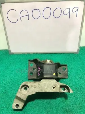 Nissan Vanette Engine Mount