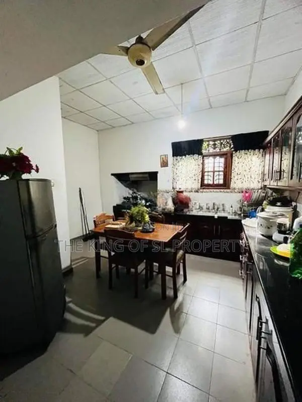 House for sale in Padukka