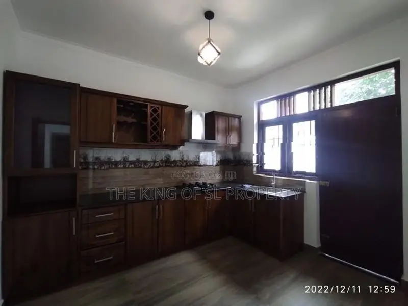 Luxury House for sale in Kandana