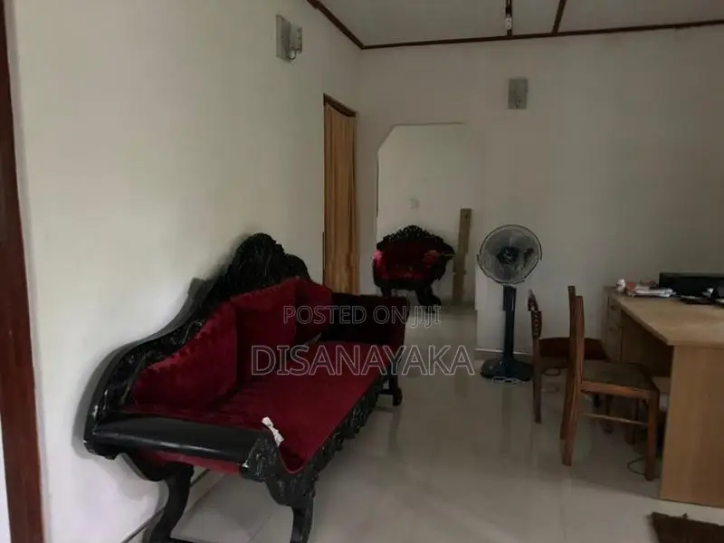 House with Land for Sale Wellampitiya
