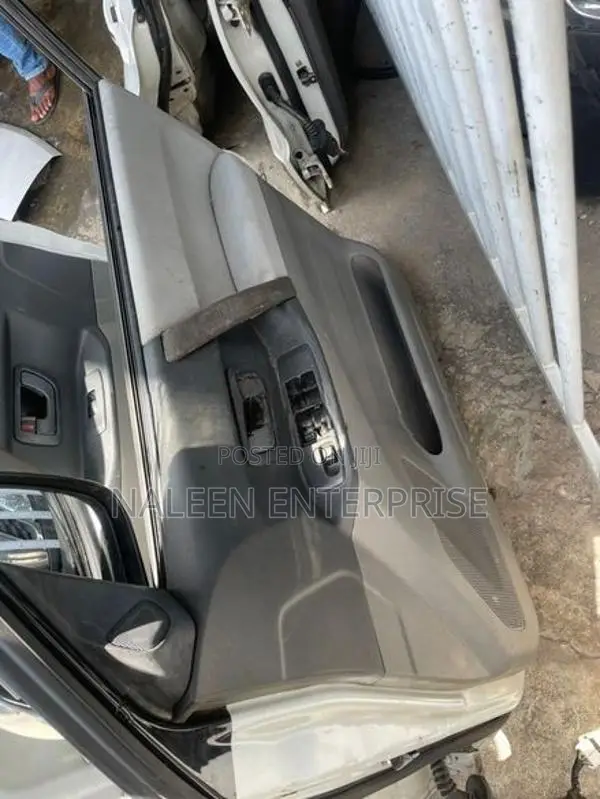 Mitsubishi Montero V75 Power Door Set with Nickel Dual Mirrors