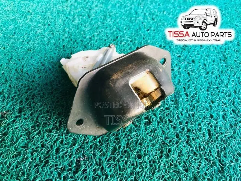 Nissan X Trail T30 Tailgate Boot Lock