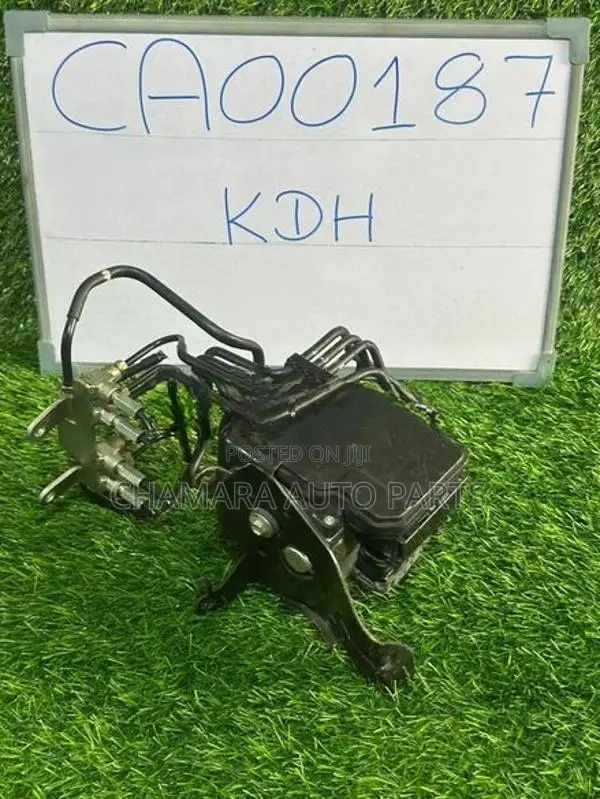 Toyota KDH (Hiace) ABS Unit