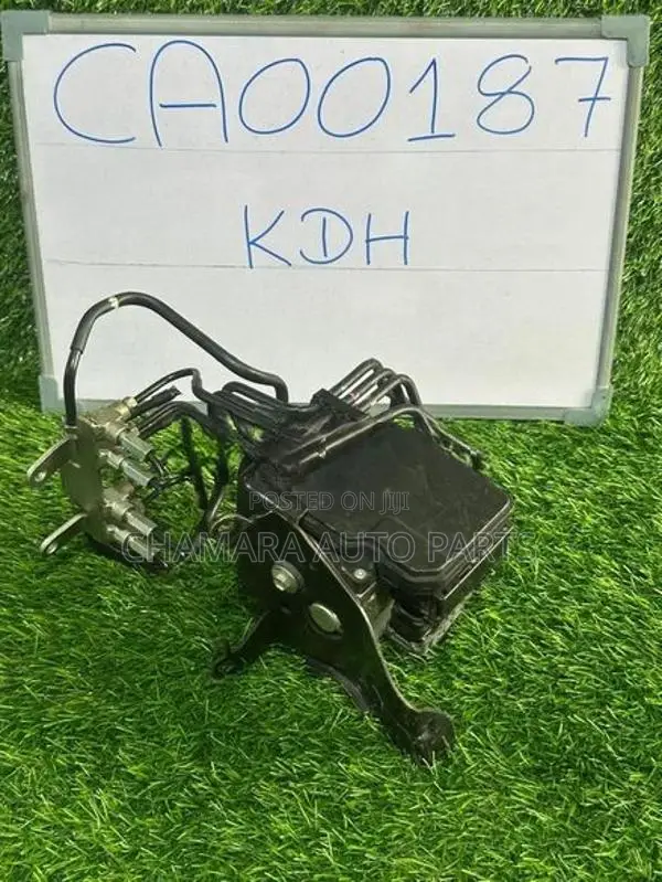 Toyota KDH (Hiace) ABS Unit