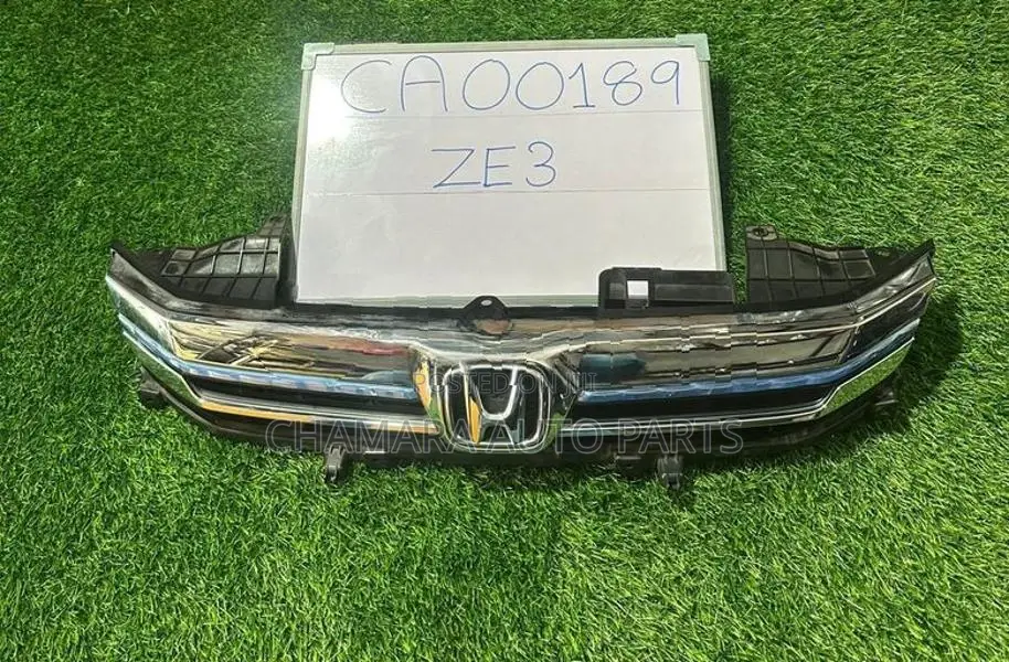 Honda Insight (ZE3) Front Shell