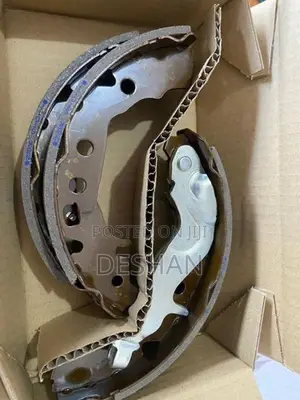 Every DA17V Rear Brake Shoe Set