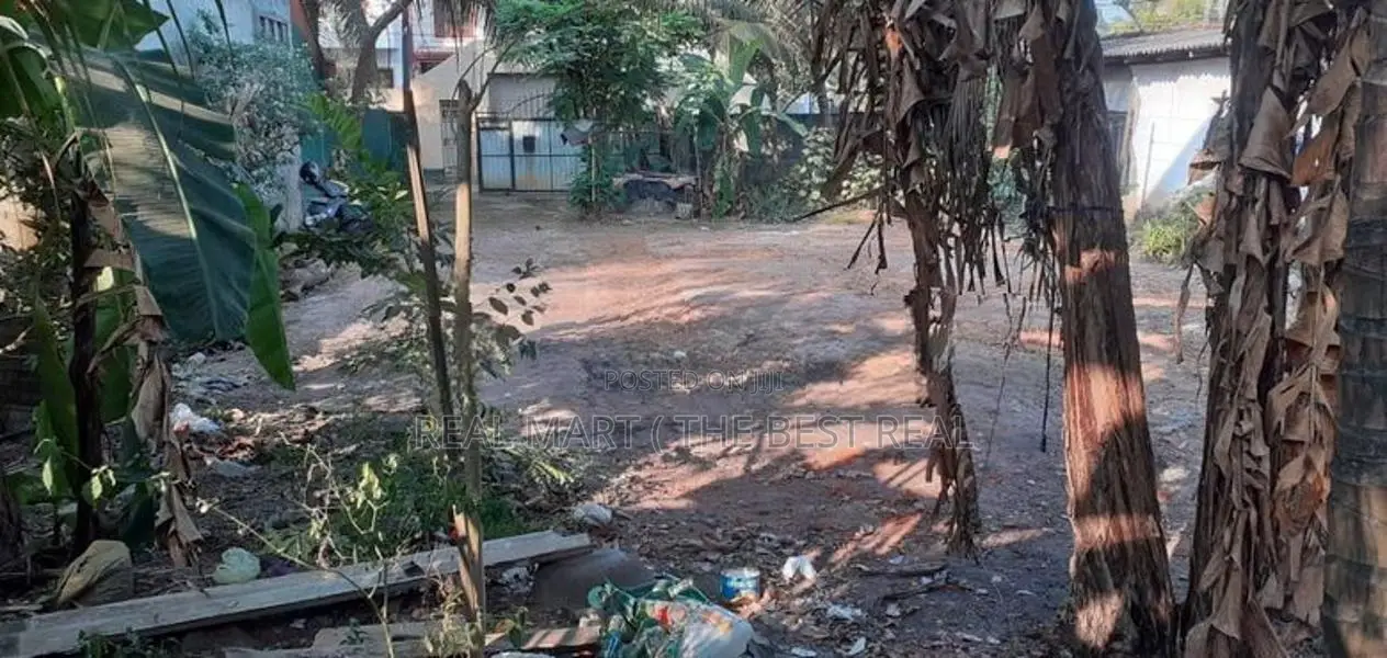 Boralesgamuwa: 14P Highly Residential Land for Sale.