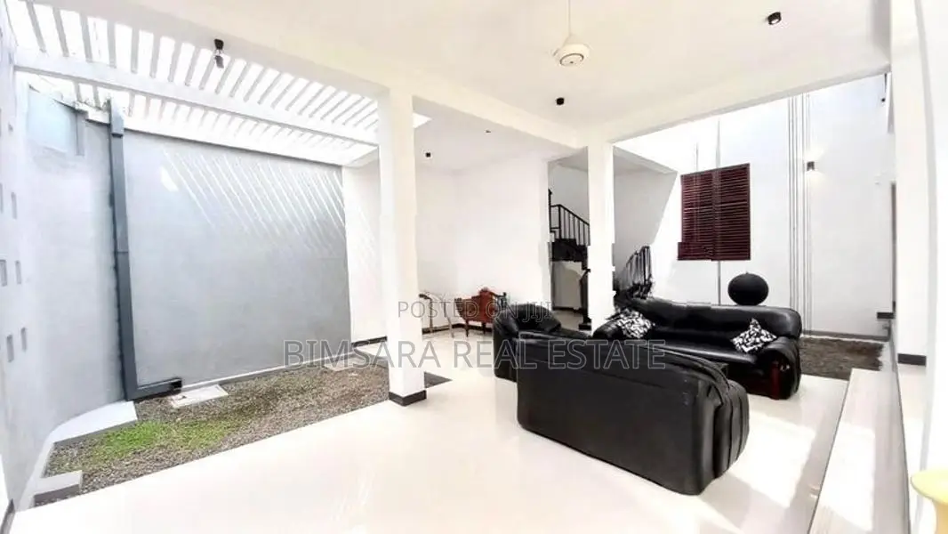 Three Storey 5Br House for Sale at Katuwawala, Boralesgamuwa (Sh 14516