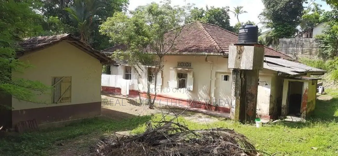 Galle : 4BR (86P) House for Sale Proposed Colombo Main Road