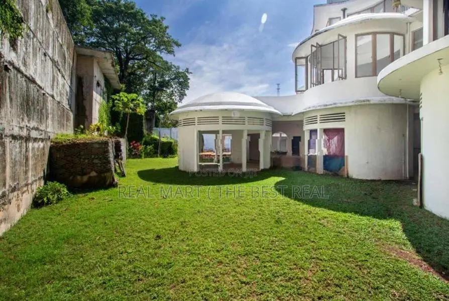 Battaramulla : New 8 A/C BR (60.26P) Luxury House for Sale