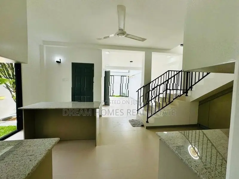 (se1175) for Sale: Elegant Brand-New House in Thalawathugoda