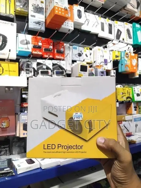 YG300 Mini Projector